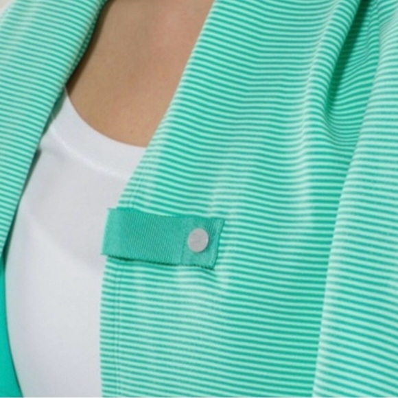 Lululemon Green Striped Vinyasa Scarf - Picture 4 of 9